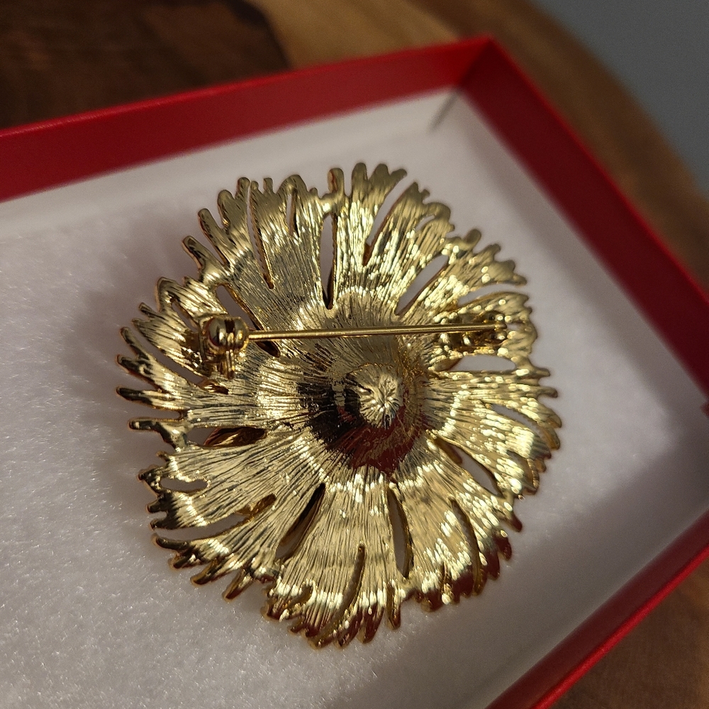 Talbots Decorative Broach - Picture 3 of 4